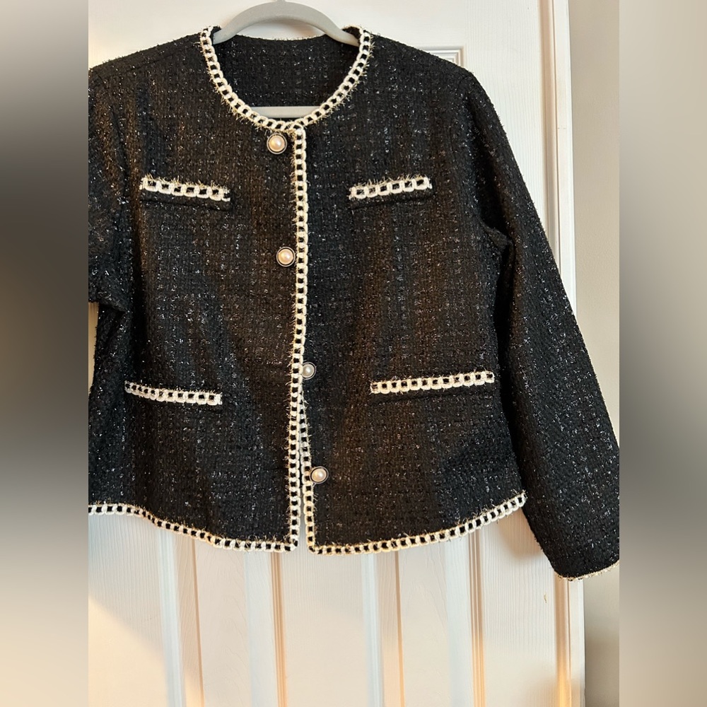 DEFINITELY A SHOWSTOPPER designer inspired cropped jacket.